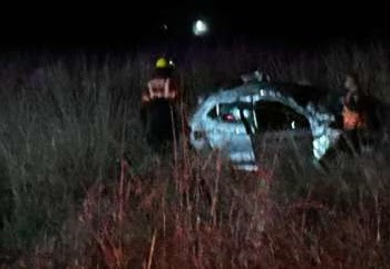 Dos heridos tras chocar una camioneta y un auto en Ruta 11