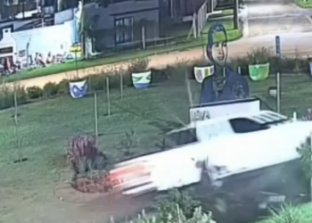 Villa María: una camioneta perdió el control y generó destrozos en sectores públicos