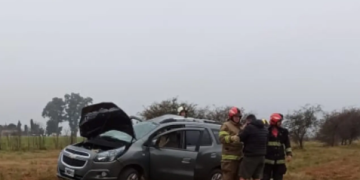 4 heridos por un vuelco en Autopista