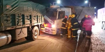 Dos camiones sufrieron un accidente por alcance en Autopista