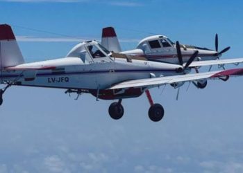 Desde Monte Buey al mundo: siete aviones argentinos combatieron incendios en Argelia