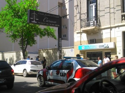 Encerraron a una anciana de 82 años en el baño y le robaron cerca de millón de pesos