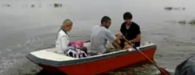 La docente que viaja en bote a dar clases