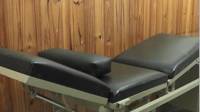 Un gesto destacado de dos médicos retirados