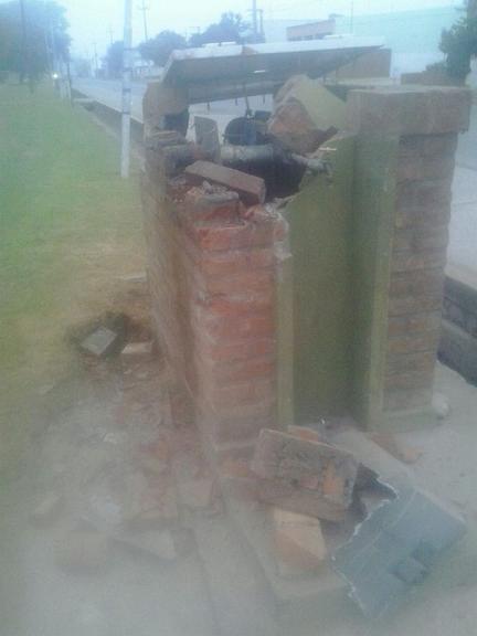 Camionero alcoholizado ocasionó destrozos en Inriville