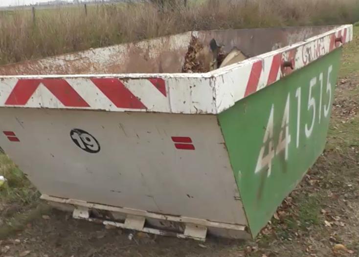 Apareció quemado uno de los contenedores ubicados en barrio Sabattini