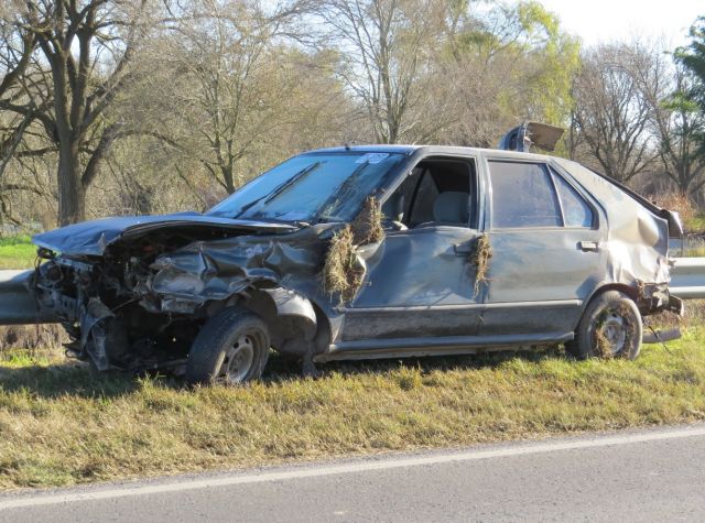 Una persona  fallecida en ruta 13 en Sastre al despistar un automóvil que impactó contra guardarrail y luego volcó