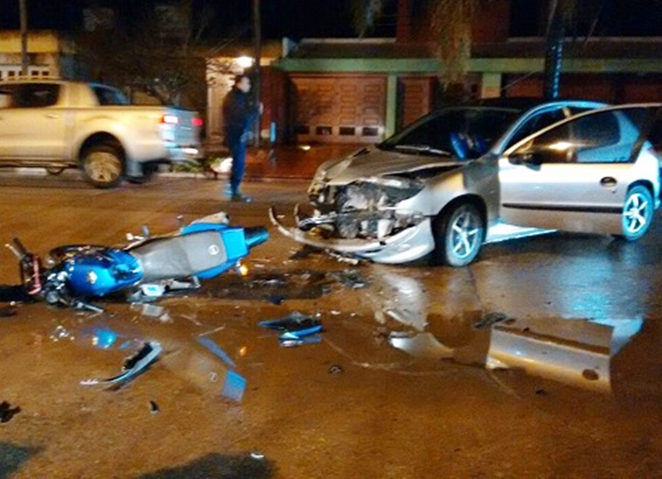 Morrison: En un choque entre moto y auto, una joven de 18 años sufrió heridas graves y se encuentra internada en Bell Ville