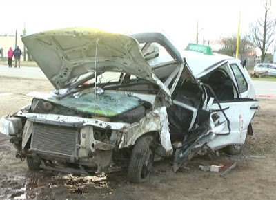 Murió remisero que perdió control de su auto al esquivar equino e impactó contra un árbol
