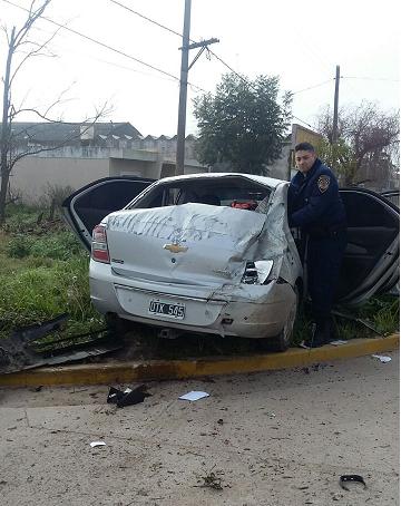 Despiste en solitario de un automóvil con cuatro jóvenes de Marcos Juárez