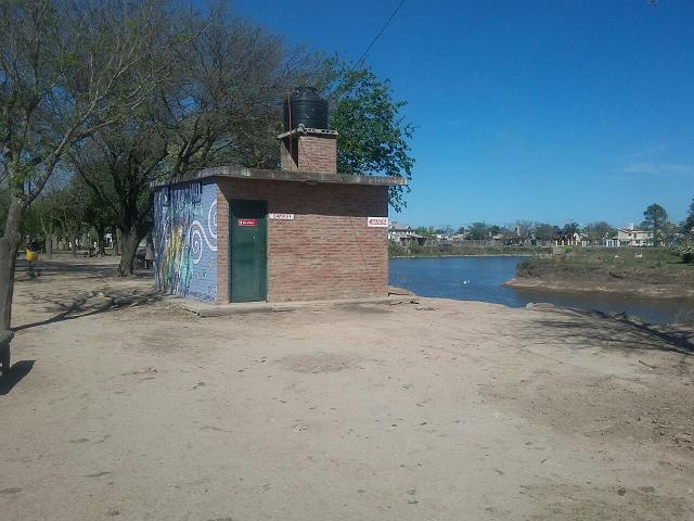 Reclamo por falta de limpieza en baños de Parques Loinas y Henry Dellarossa