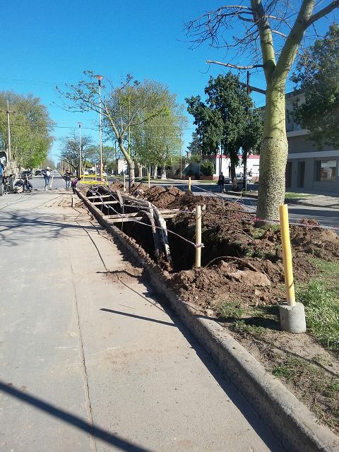 Apertura de canal en calle Lardizábal y Rosario de Santa Fe