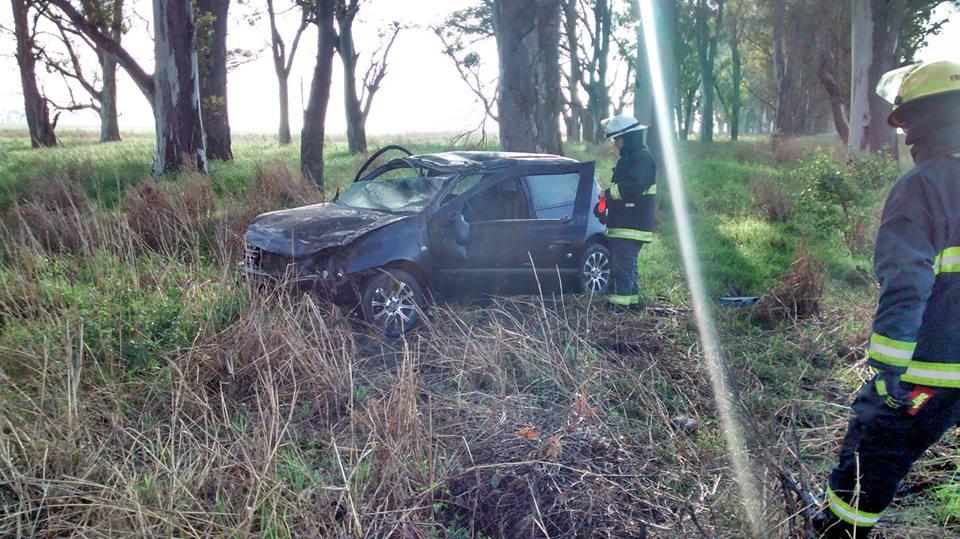 Vuelco de un automóvil en ruta 9 en General Roca