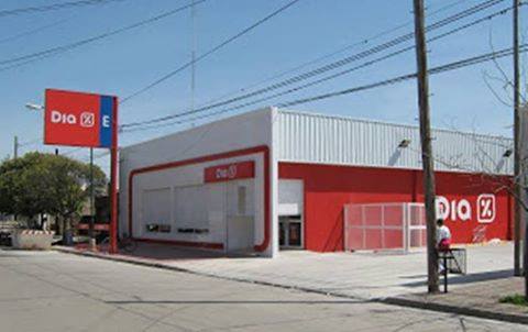 Cierre definitivo del supermercado Dia de Leones