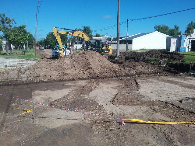 Avanzan las obras en canal de desagüe de calle Zeballos y General Paz