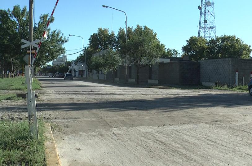 Mejoras para el paso a nivel de calle Perú