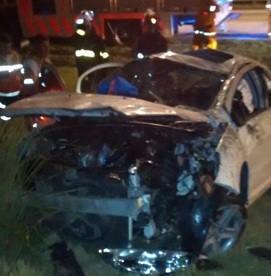 Vuelco de un automóvil con una familia de Cañada de Gómez en autopista en General Roca