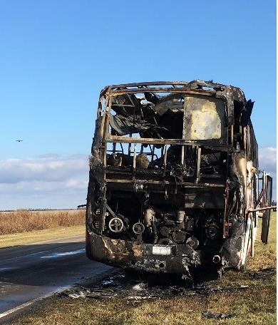 Incendio de un colectivo Córdoba Coata en ruta y con pasajeros