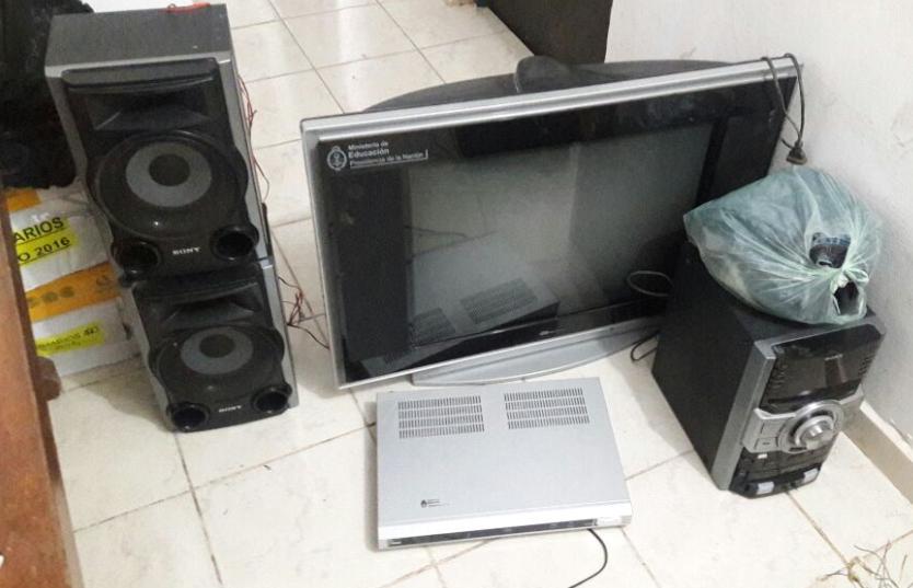 Robo en la escuela Alfonsina Storni de Corral de Bustos, con allanamientos positivos y detenciones