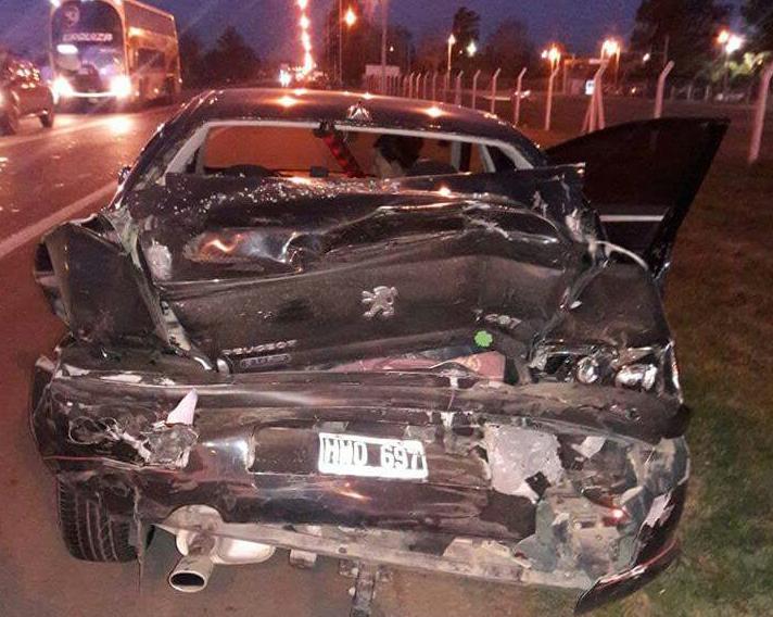 Leones: Choque entre un automóvil y una pick up en ruta 9