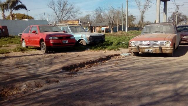 En la Ciudad hay entre 50 y 60 autos abandonados”