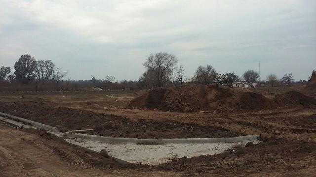 Obras de cordón cuneta en el barrio San José