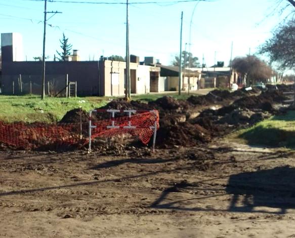 Respuesta al vecino de barrio El Panal por calles obstruidas por obras