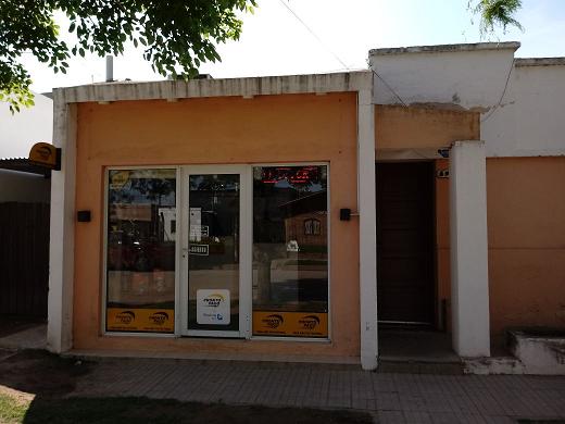 Robaron en un negocio y los vecinos persiguieron  e interceptaron  al autor