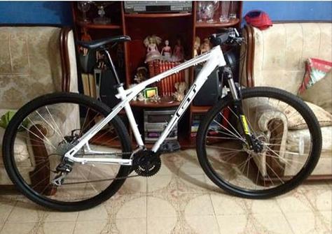 Robo de una bicicleta GT que tenía candado del IPEM 277