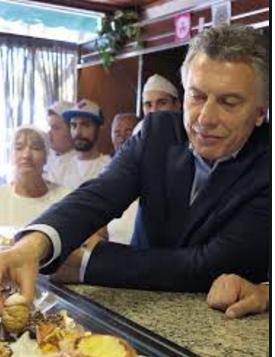 El presidente Mauricio Macri visitó Villa Eloisa