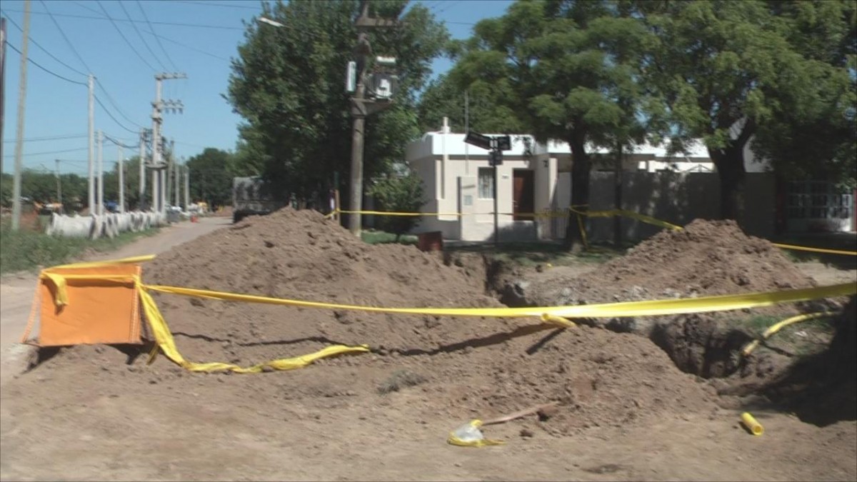 Importantes obras en la intersección de calle Florentina Rosa y Antártida Argentina