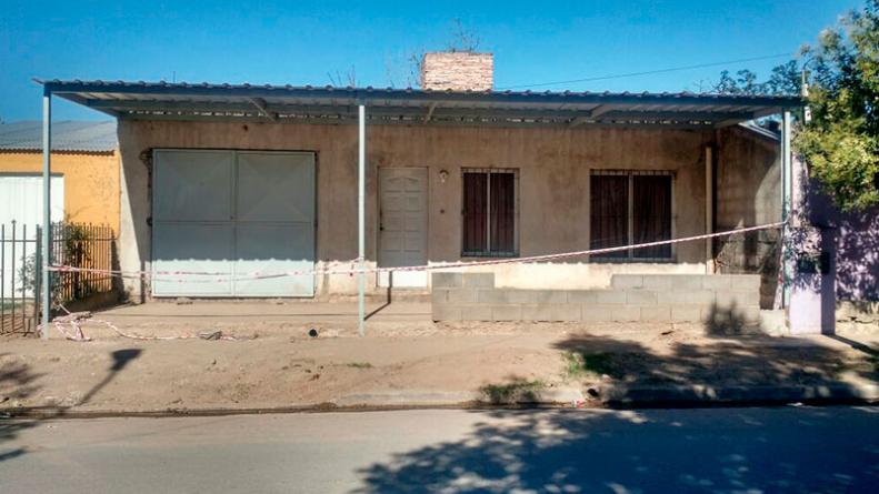 Encontraron a un hombre muerto en su casa y con un pitbull al lado