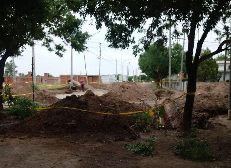 Hoy se enviará un camión desagotador al lugar, porque se formó abundante cantidad de agua”