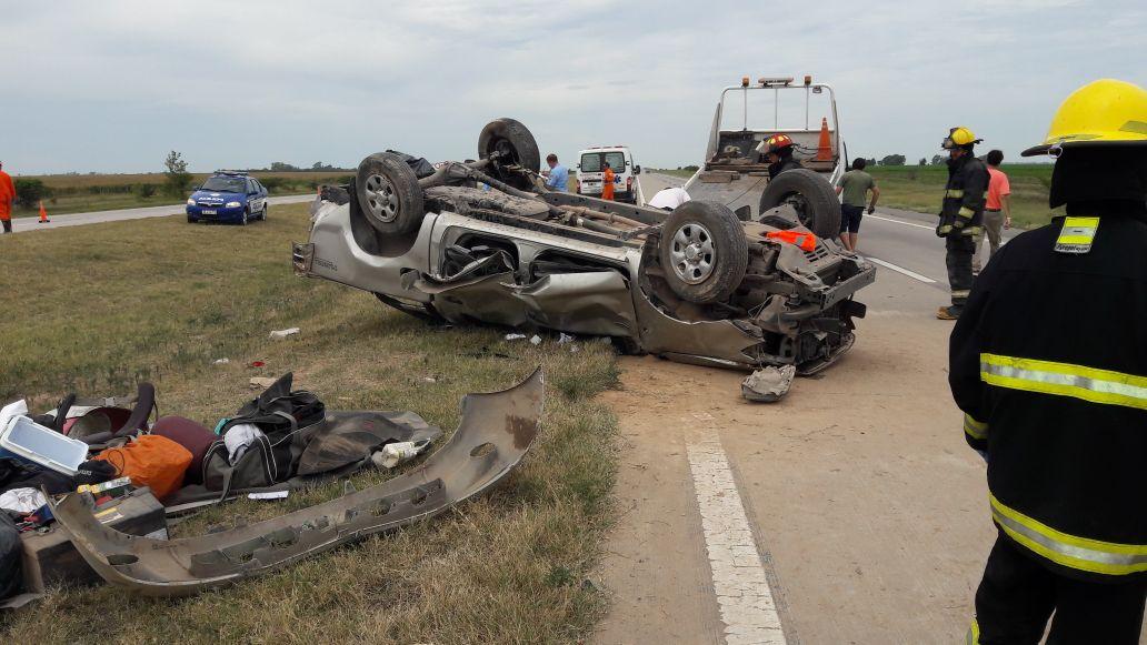 Leones, vuelco en solitario en la autopista