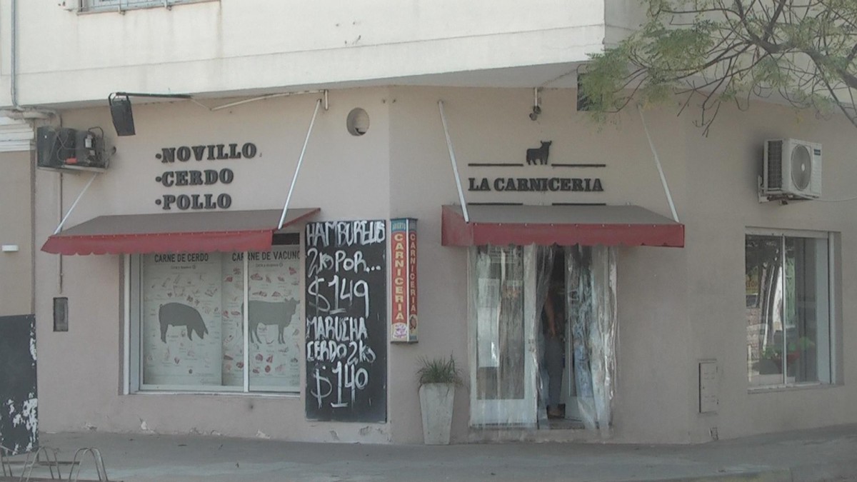 Robo de mercadería en carnicería de calle Tucumán y Chacabuco