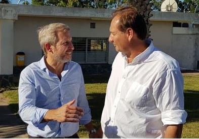 Ministro Rogelio Frigerio: En las 200 viviendas hay un avance de obra del 40% y se espera poder terminar en tiempo y forma”