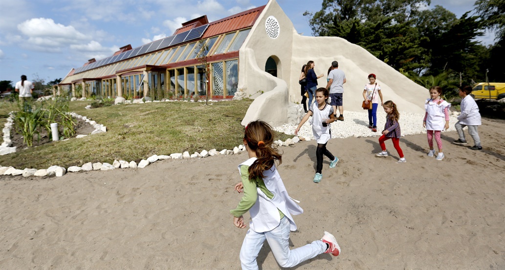 Mar Chiquita estrenó la primera escuela pública sustentable