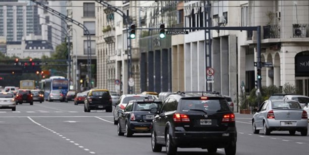 A partir de Mayo se podrá hacer la transferencia del auto por internet y más barato
