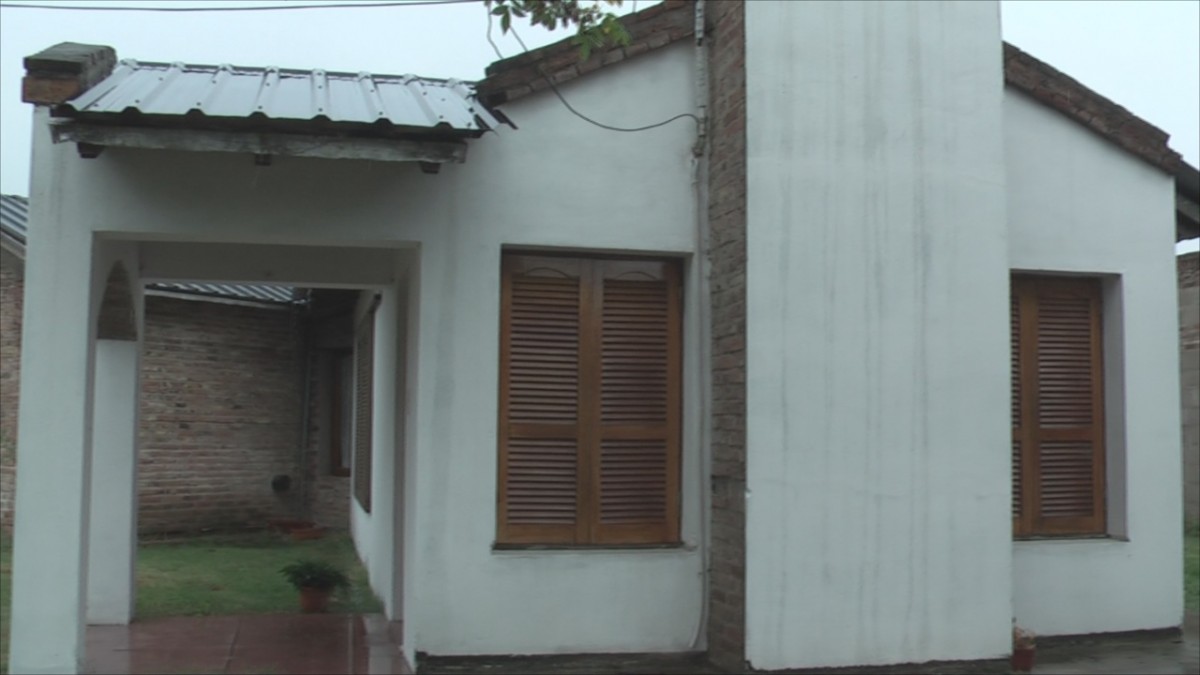 Robo de un televisor led de 32 pulgadas y un celular de una vivienda de Villa Argentina