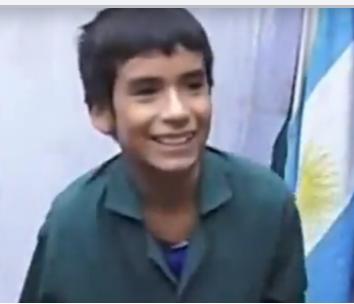 Tiene 12 años, fundó su propia escuela y les enseña a sus vecinos en San Juan