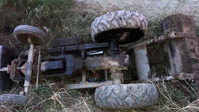 Los Molinos.- Accidente laboral donde joven de 23 años murió aplastado por una pala frontal