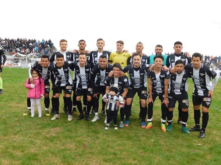 FUTBOL: LIGA BELLVILLENSE: CAT. A: CAMPEON SARMIENTO