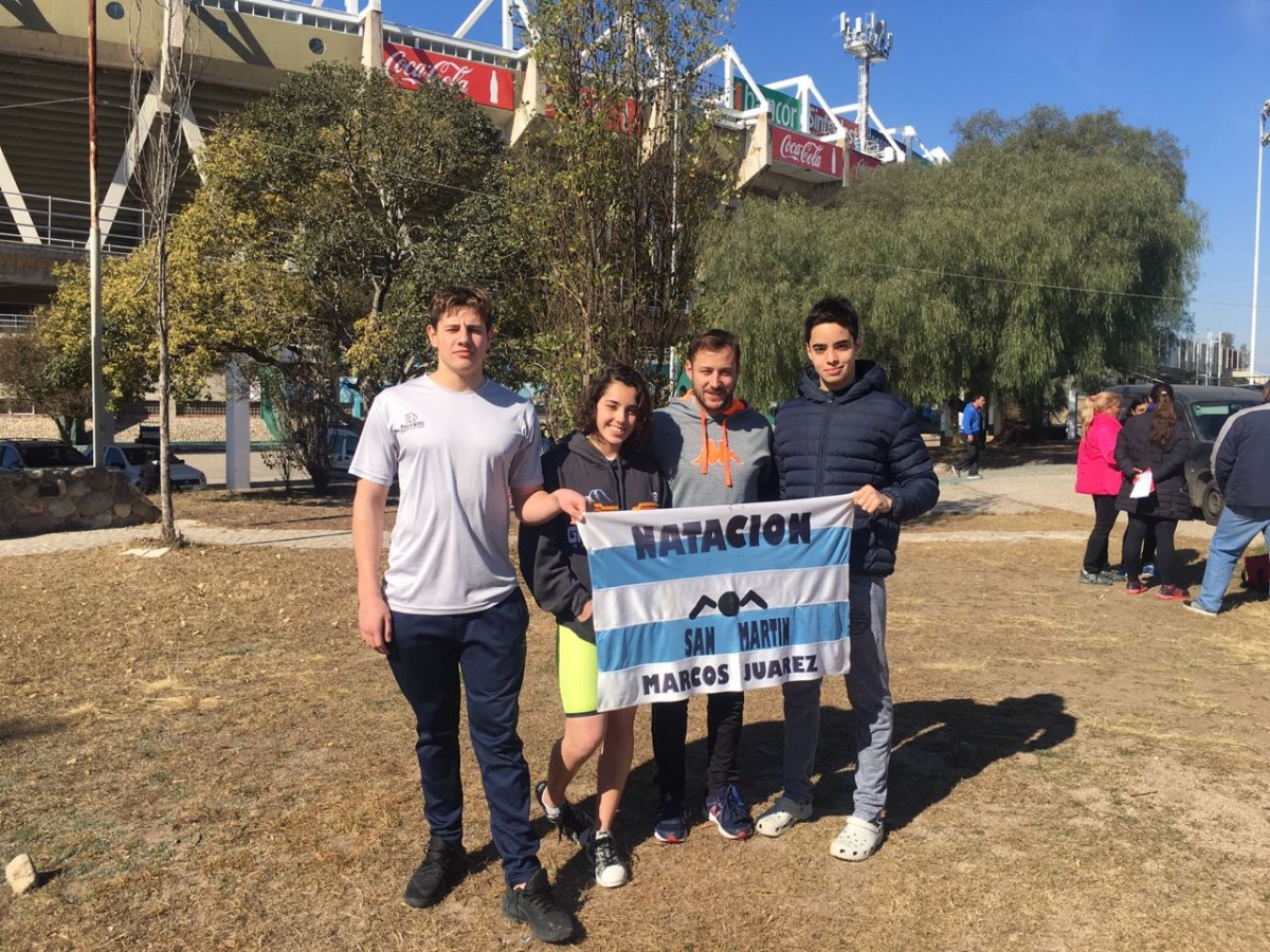 Natación de San Martín: Torneo Revolución Acuática.-
