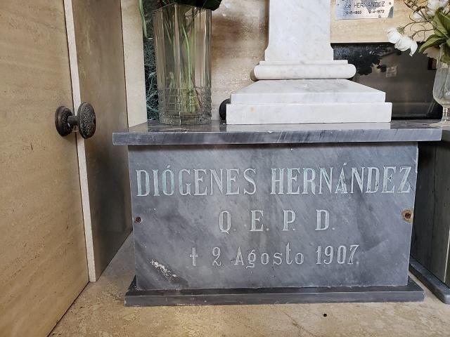 Trasladan a Leones los restos de Diógenes Hernández y Cipriana Taborda de Hernández, integrantes de la primera colonia de habitantes de Leones