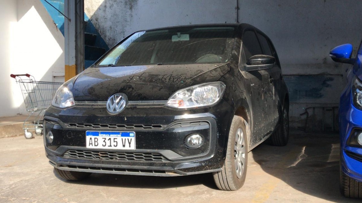 Dos personas de Marcos Juàrez detenidas por robo y amenazas con arma y el secuestro de un automóvil robado en Buenos Aires