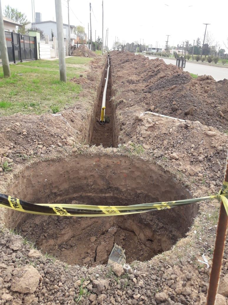 Obra de cloacas para calle Las Colonias entre Remedios de Escalada y Antártida Argentina