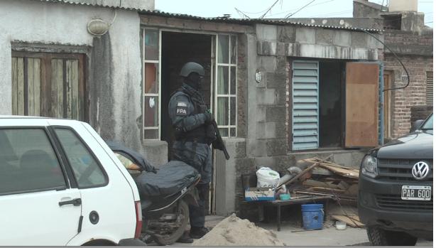 Operativo de FPA en una vivienda de calle 24 de Septiembre