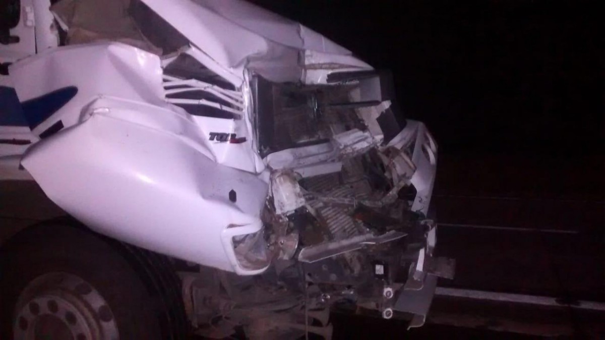 General Roca: Choque por alcance entre camiones en autopista