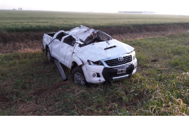 Vuelco en solitario en ruta 9 en Leones