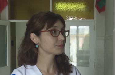 Vacunación contra la fiebre amarilla en el Hospital Abel Ayerza